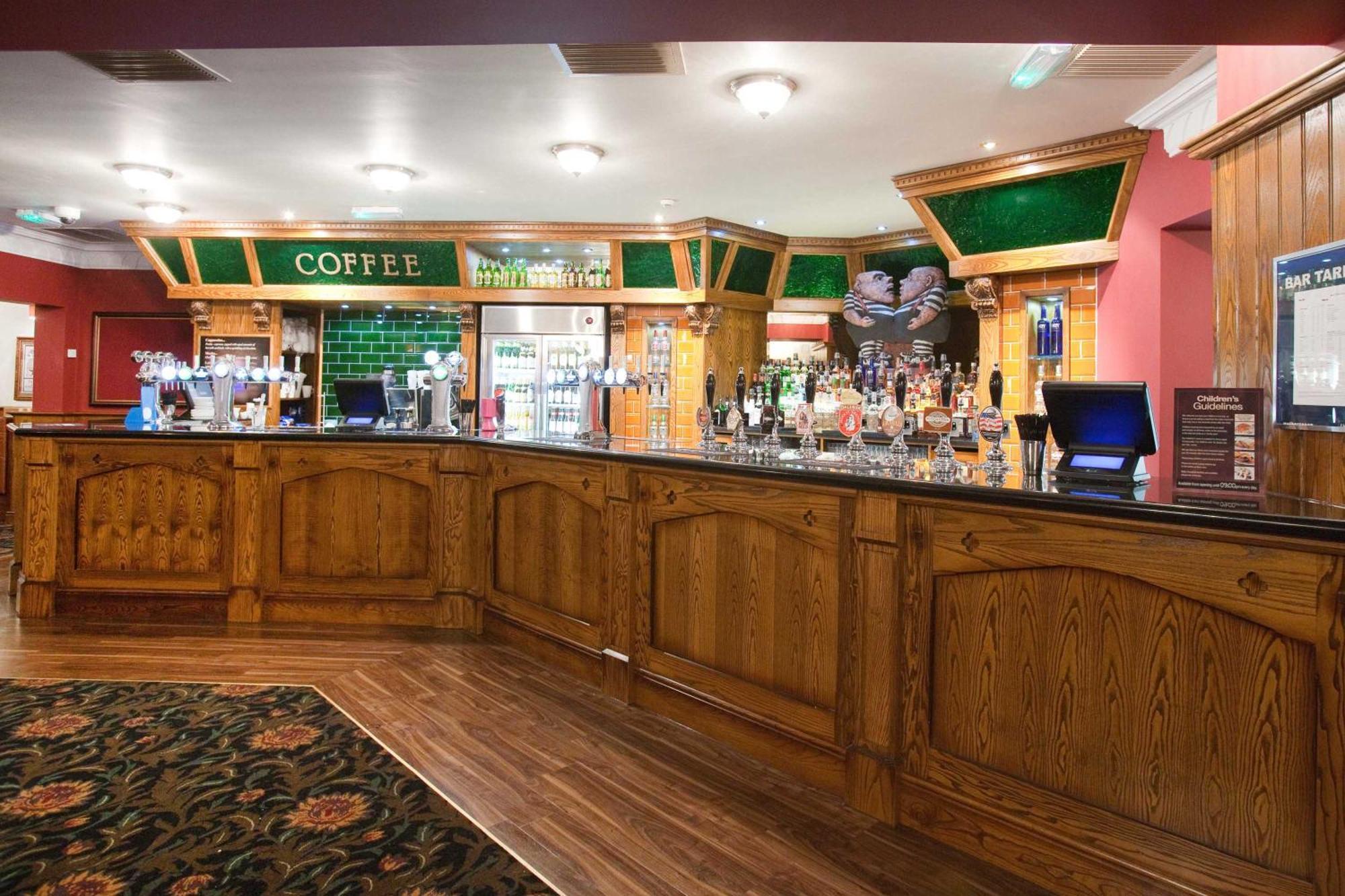 The Unicorn Hotel Wetherspoon Ripon Dış mekan fotoğraf