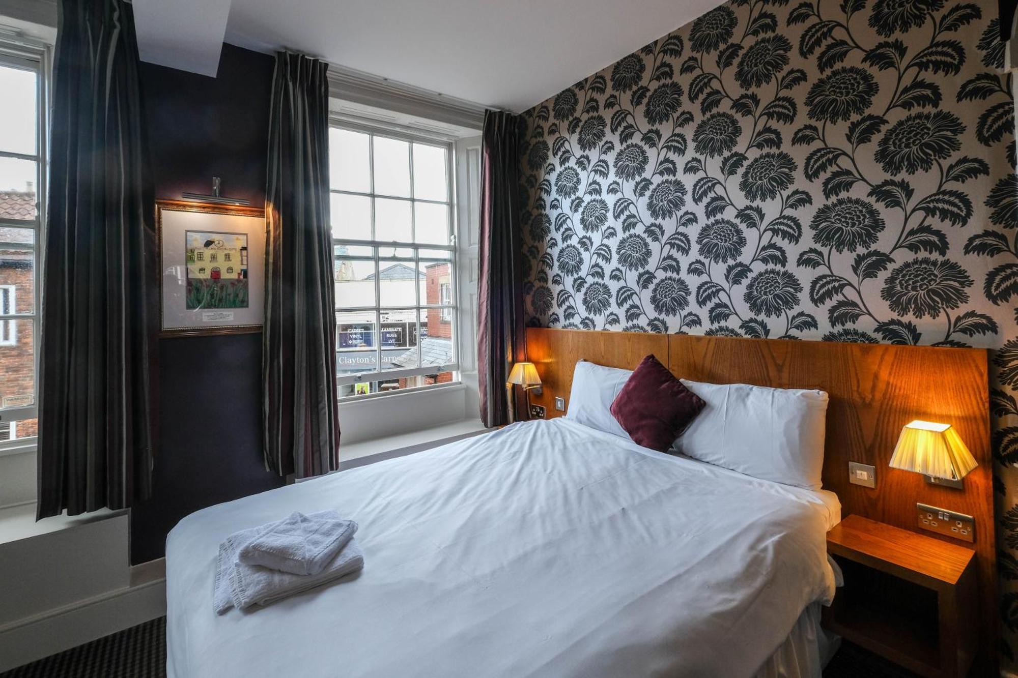 The Unicorn Hotel Wetherspoon Ripon Dış mekan fotoğraf