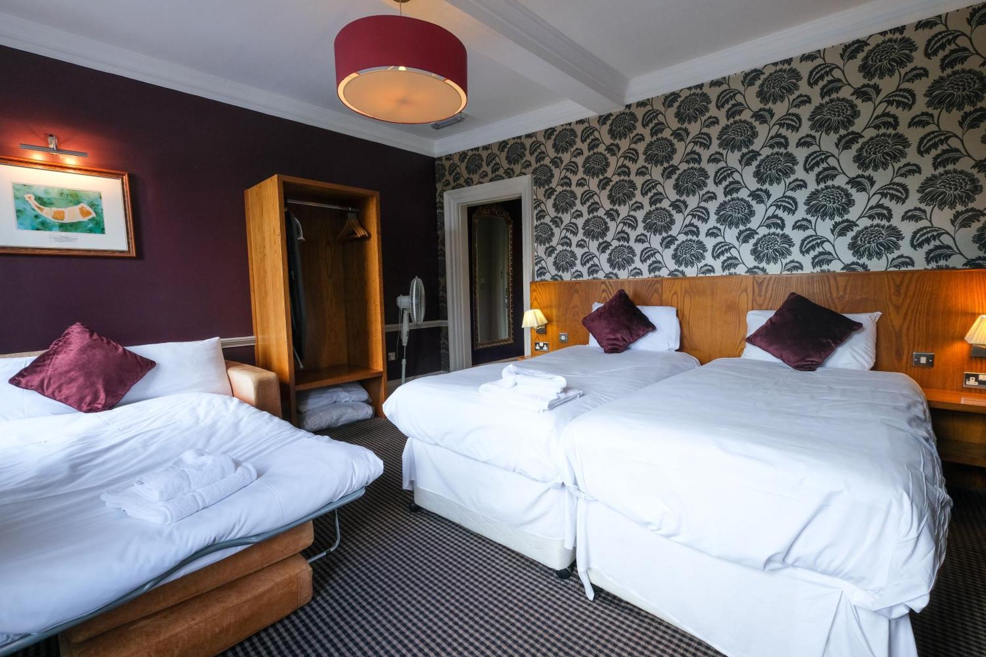 The Unicorn Hotel Wetherspoon Ripon Dış mekan fotoğraf